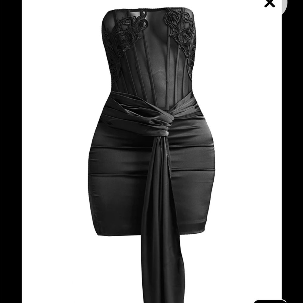Black dress with appliqué